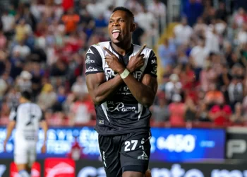 Otra vida para el Rayo: Necaxa avanza en el Play In tras emocionante tanda de penales