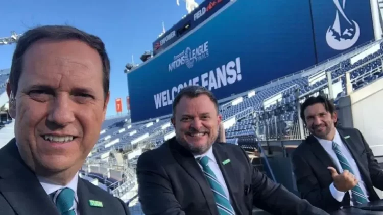 Cruz Azul despide con cariño a Paco Villa, el narrador que hizo historia junto al equipo