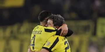 Peñarol aprovecha las jugadas a balón parado y se afirma como segundo tras vencer a Mineiro