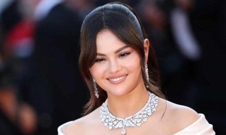 Selena Gomez recibe ovación de pie en Cannes