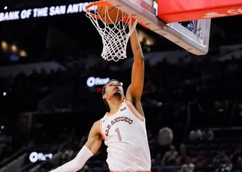 Victor Wembanyama gana el premio al Novato del Año en la NBA