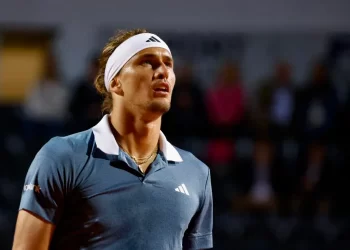 Zverev avanza a octavos tras vencer a Darderi en el Masters 1.000 de Roma
