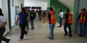 Fortalece la UAT medidas y cultura de protección civil para actuar en emergencias en Escuelas