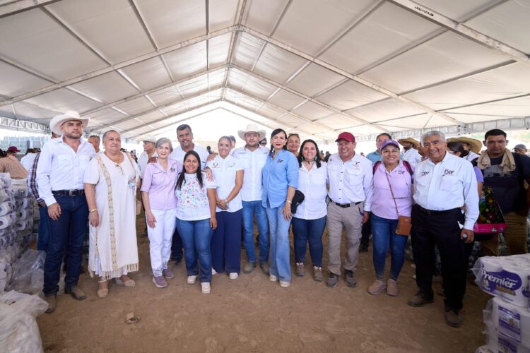 Beneficia Tianguis del Bienestar a más de 3 mil 400 familias de Padilla