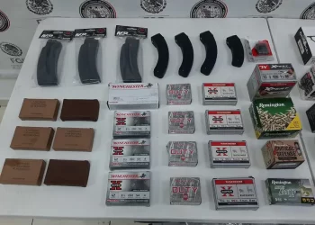 Decomisa FGR en Nuevo León material bélico; hay tres detenidos