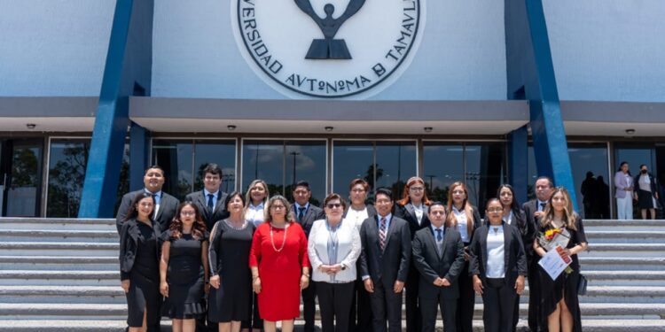 Egresan de la UAT nuevos profesionales en áreas de trabajo social y desarrollo humano