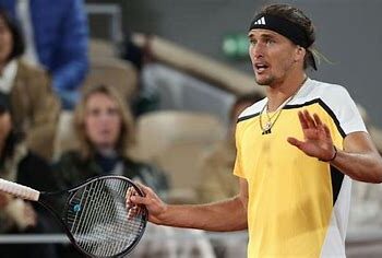 Zverev supera partido de más de 4 horas en Roland Garros