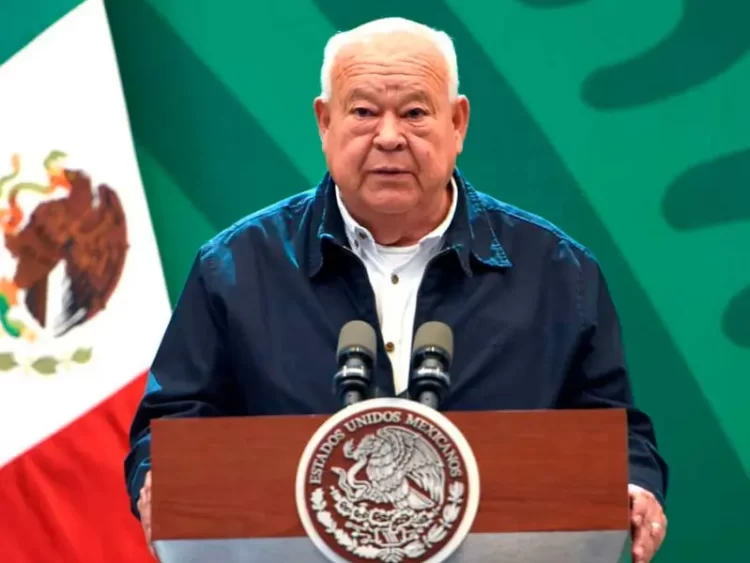 Gobernador de Baja California Sur sufre accidente aéreo; falló tren de aterrizaje, sale ileso