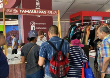 Gran afluencia de visitantes al stand de Turismo en Congreso Mexicano del Petróleo