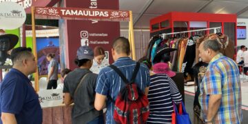 Gran afluencia de visitantes al stand de Turismo en Congreso Mexicano del Petróleo