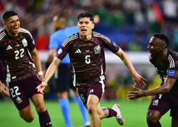 Apretado triunfo 1-0 de México sobre Jamaica en debut de Copa América