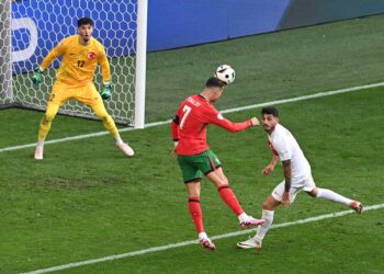 Portugal golea 3-0 a Turquía y clasifica a octavos de la Eurocopa