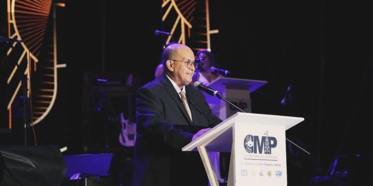 Clausuran en Tampico Congreso Mexicano del Petróleo, con el reto de un país más limpio