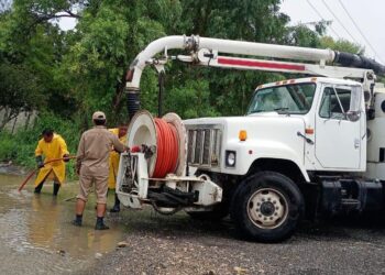 Atienden Protección Civil y Ayuntamiento peticiones de ayuda por daños de tormenta Alberto en Victoria