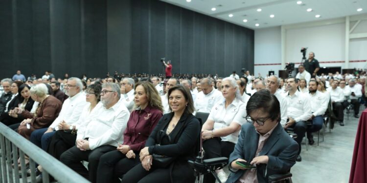 Llama Américo Villarreal a trabajar en unidad y a cuidar el agua en Tamaulipas