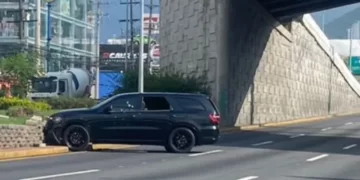 Balacera en la avenida Garza Sada de Monterrey, Nuevo León; un muerto