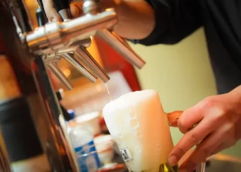 Consumo de alcohol entre jóvenes de 15 a 19 años en nivel ‘inaceptablemente alto’: OMS