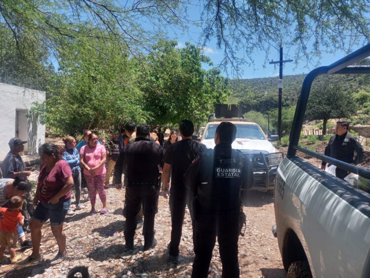 Continúa Secretaría de Seguridad Pública apoyando a comunidades afectadas por “Alberto”