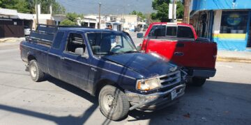 Choque en crucero 21 y Carrera Torres deja una mujer lesionada