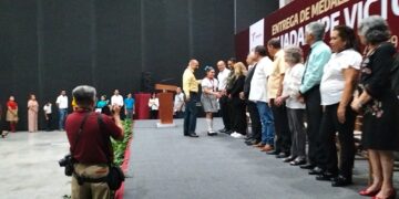  Obtiene Sonia Citlali Gámez medalla “Guadalupe Victoria” por altas calificaciones