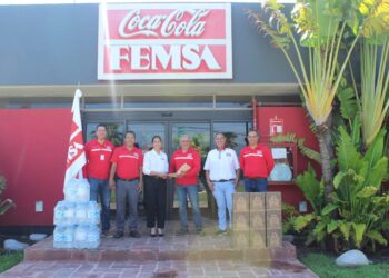 Dona FEMSA más de 5 mil 500 litros de agua y leche al DIF Tamaulipas en beneficio de las familias afectadas por “Alberto”