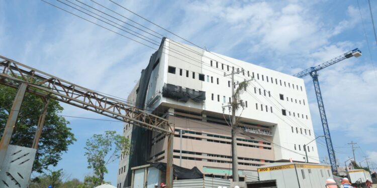 Supervisa Américo Villarreal avances del puente de La Esperanza y del nuevo hospital del ISSSTE