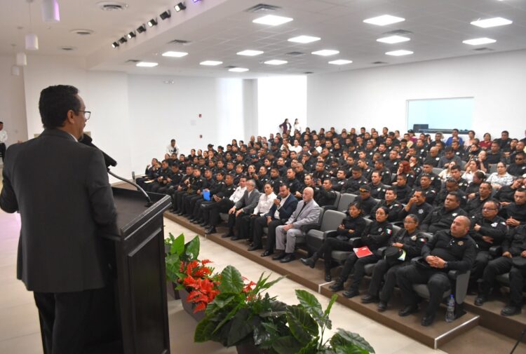 Capacitan a Guardia Estatal en materia de derechos humanos