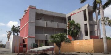 Impulsa Dámaso Anaya ampliación de infraestructura y equipamiento de Facultades de la UAT