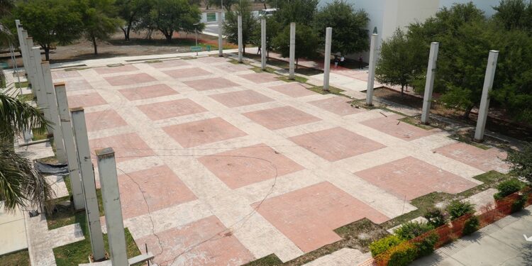 Impulsa Dámaso Anaya ampliación de infraestructura y equipamiento de Facultades de la UAT