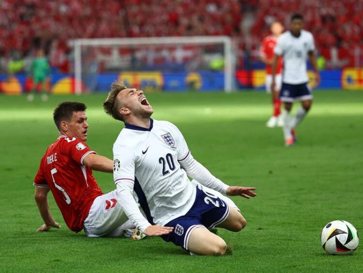 Dinamarca e Inglaterra empatan y dejan todo abierto en el grupo C