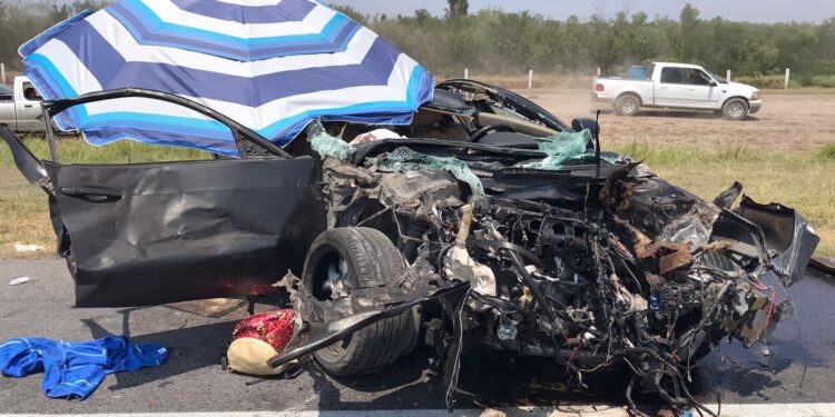 Choque frontal de patrulla y auto en carretera Victoria-Tampico: un muerto y seis heridos