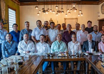 Participa Dr. Rubén Sauceda como orador en reunión de la UCEN