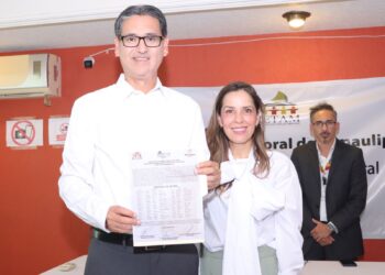 Erasmo González recibe constancia de mayoría como alcalde electo de Cd. Madero