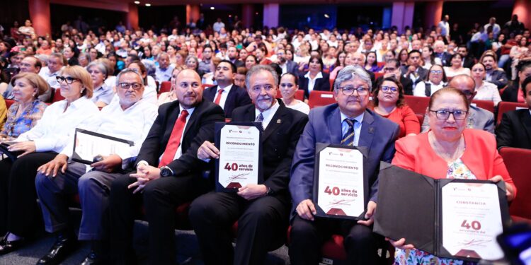 Celebran 40 años de fundación del Hospital Infantil de Tamaulipas; reconoce AVA al personal