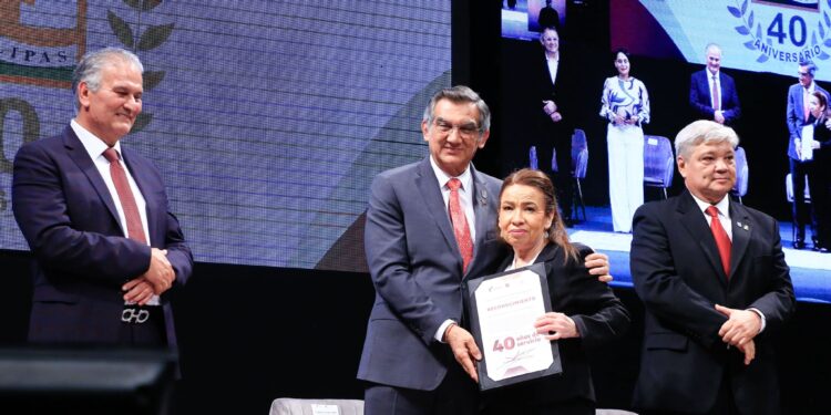 Celebran 40 años de fundación del Hospital Infantil de Tamaulipas; reconoce AVA al personal