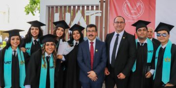 Rector de la UAT preside la graduación Enfermería, Nutrición y Salud Integral en la UAM Mante