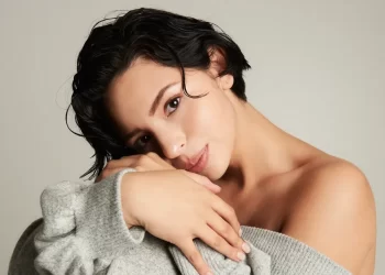 Ángela Aguilar marca su amor por Nodal con un tatuaje