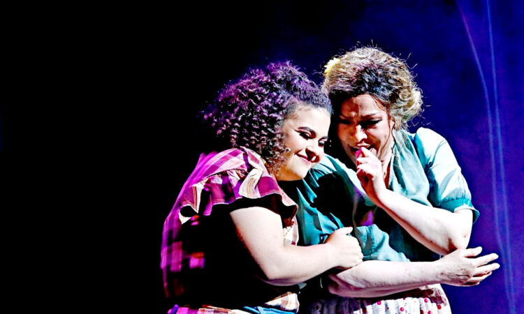 “El Mago” cautiva a Monterrey con Lucero Mijares en el papel de Dorothy