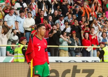 Cristiano Ronaldo guía a Portugal en goleada sobre Irlanda