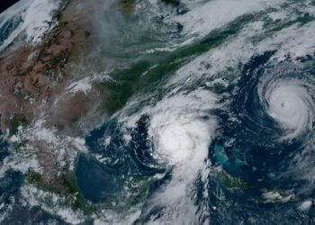 Aumento de temperaturas oceánicas podría intensificar la temporada de huracanes, advierten climatólogos