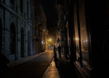 Cuba enfrenta apagones en el 21% de su territorio debido a averías y falta de combustible