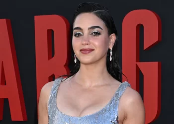 Melissa Barrera defiende su derecho a expresarse y lucha contra las injusticias