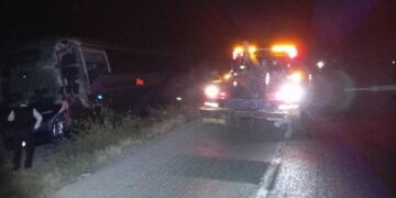 Choca autobús: ocho heridos