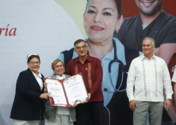 Reconoce Américo labor del personal de enfermería