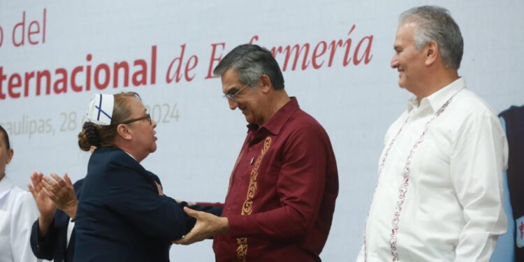 Reconoce Américo labor del personal de enfermería