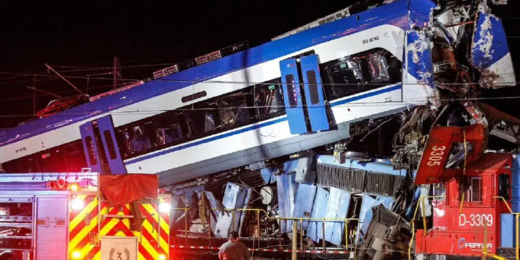 Trágico accidente de trenes cerca de Santiago: dos fallecidos