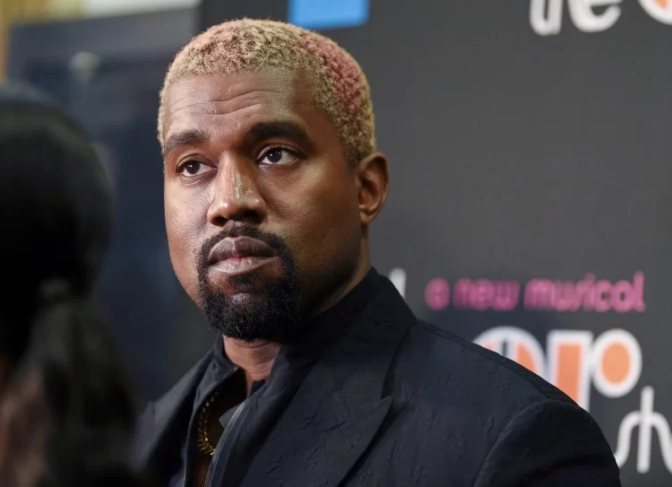 Kanye West es demandado por acoso sexual y despido injustificado