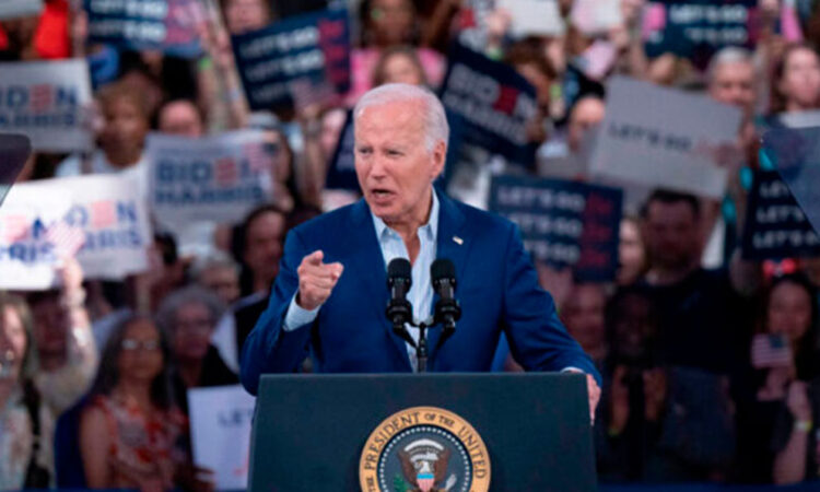 Polémica en España por la bandera LGBTIQ+ en edificios públicos