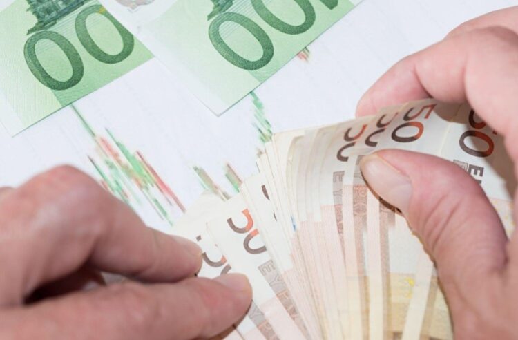 Cómo Generar Ingresos Pasivos y Ganar Dinero Real en Línea