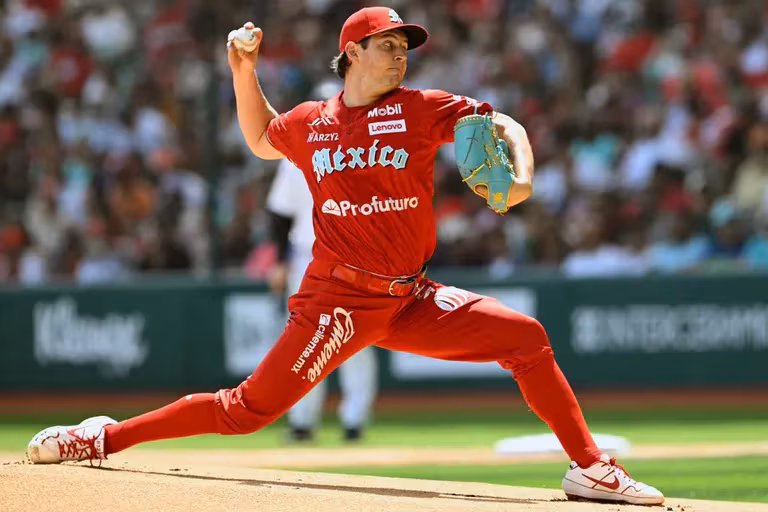 Trevor Bauer somete a Guerreros y marca récord en la LMB